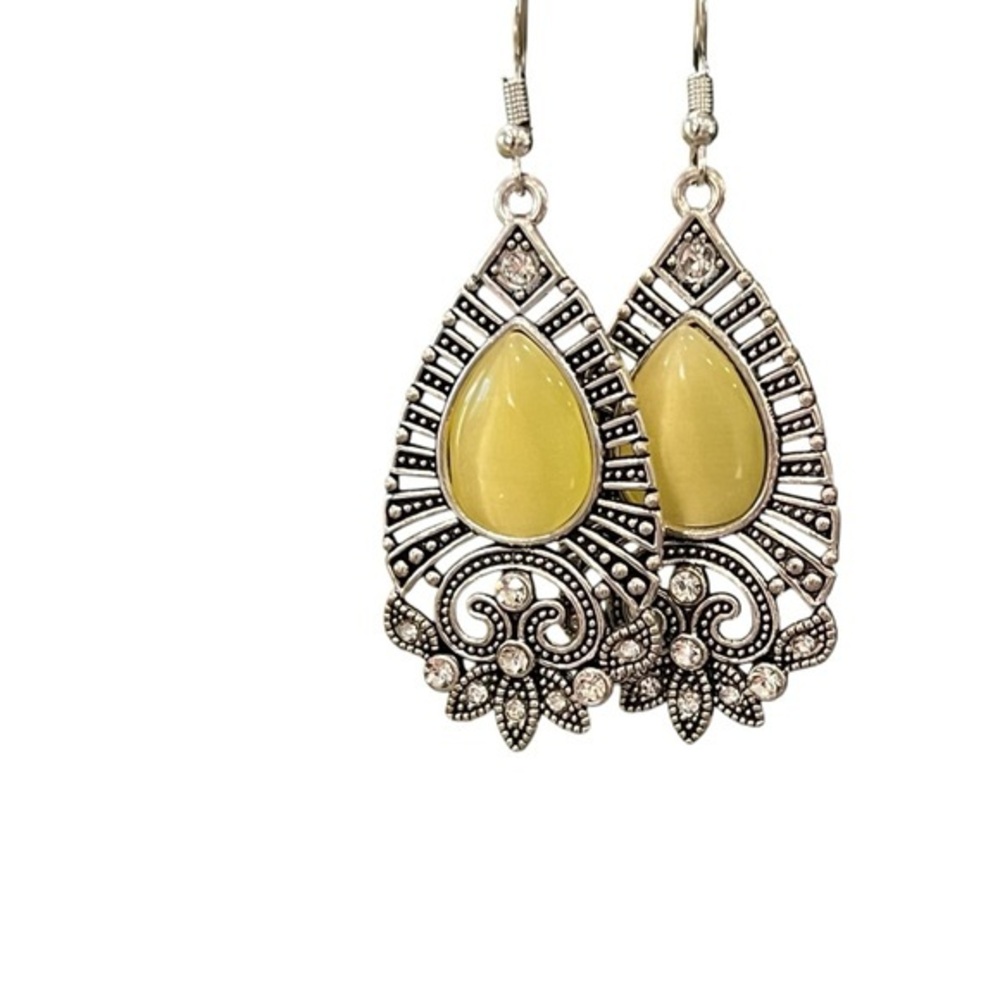 SALE!! 2‎ for $15 Majestically Malibu Yellow Earrings Garden Garland Yellow Ring - Picture 8 of 12